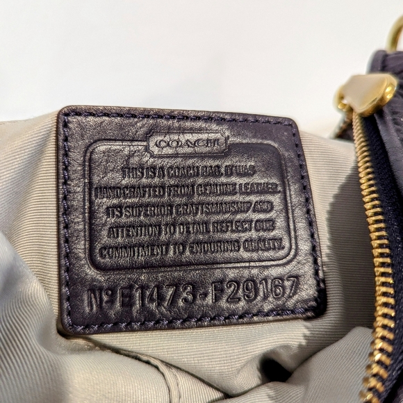 COACH Leather Shoulder/Crossbody Bag in RARE plum color - Picture 3 of 8